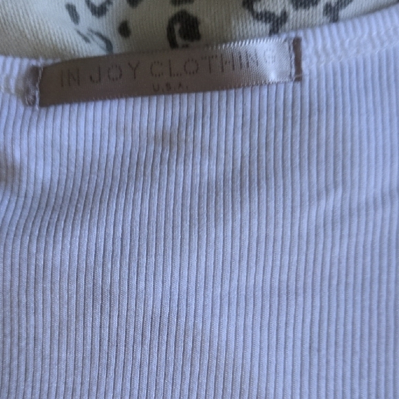 White Short Sleeve Top with Red Logo - Picture 3 of 5